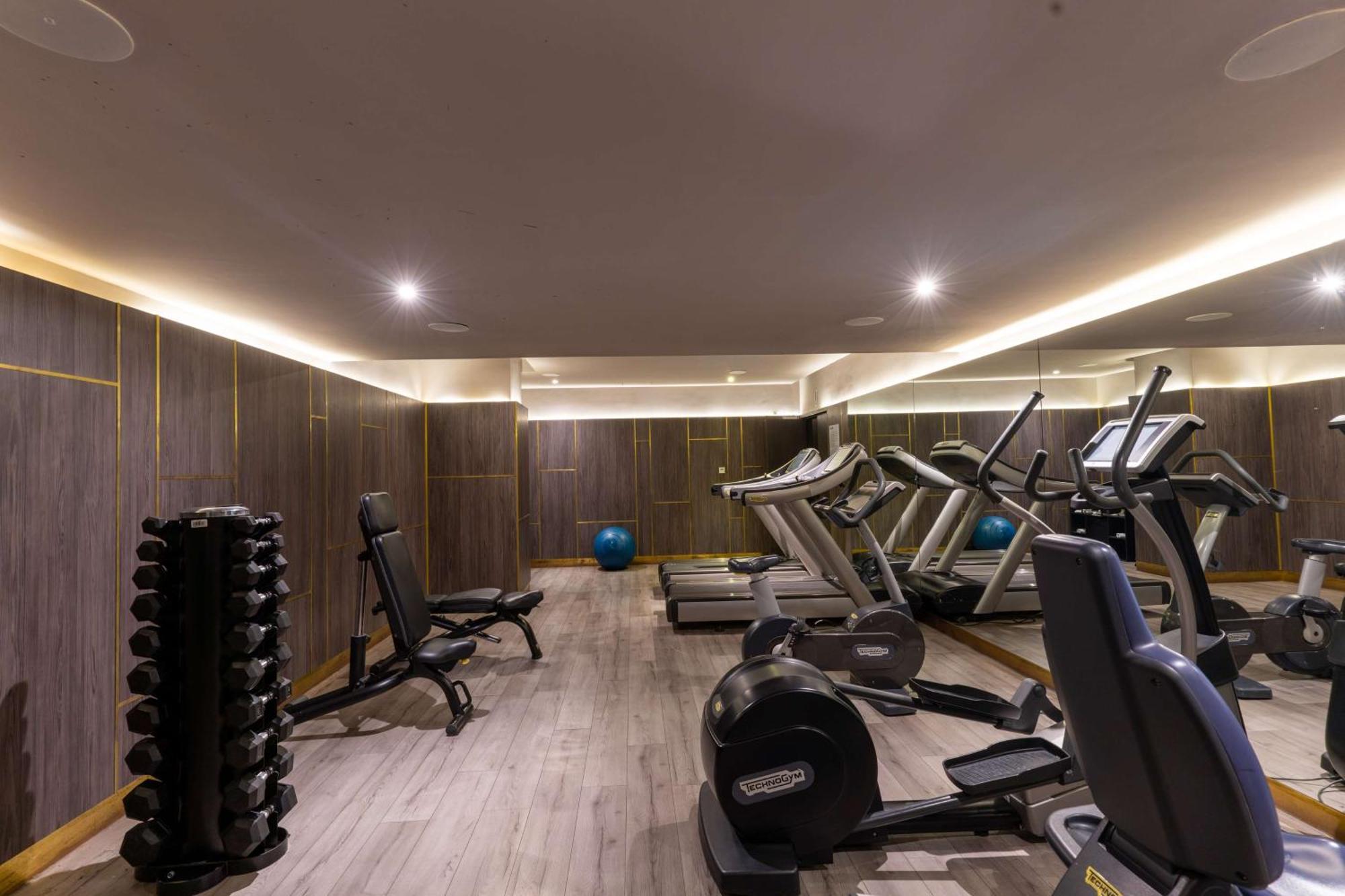 Radisson Blu Center Hotel 5*